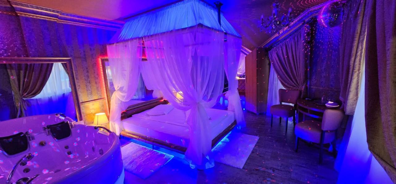 Boutique Mikaela (adults Only) Liebeshotel Brașov