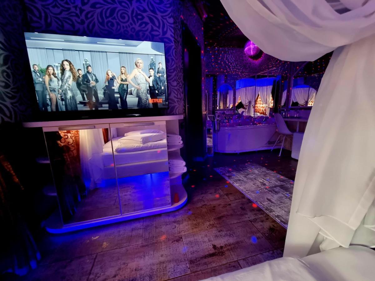 Boutique Mikaela (adults Only) 3*