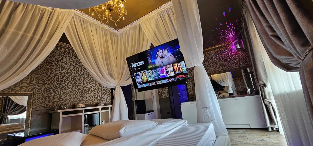 Liebeshotel Boutique Mikaela (adults Only)