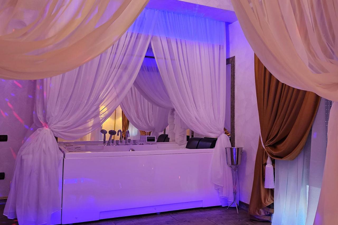 Boutique Mikaela (adults Only) Liebeshotel Brașov