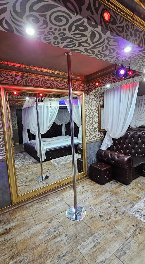 Boutique Mikaela (adults Only) Brașov