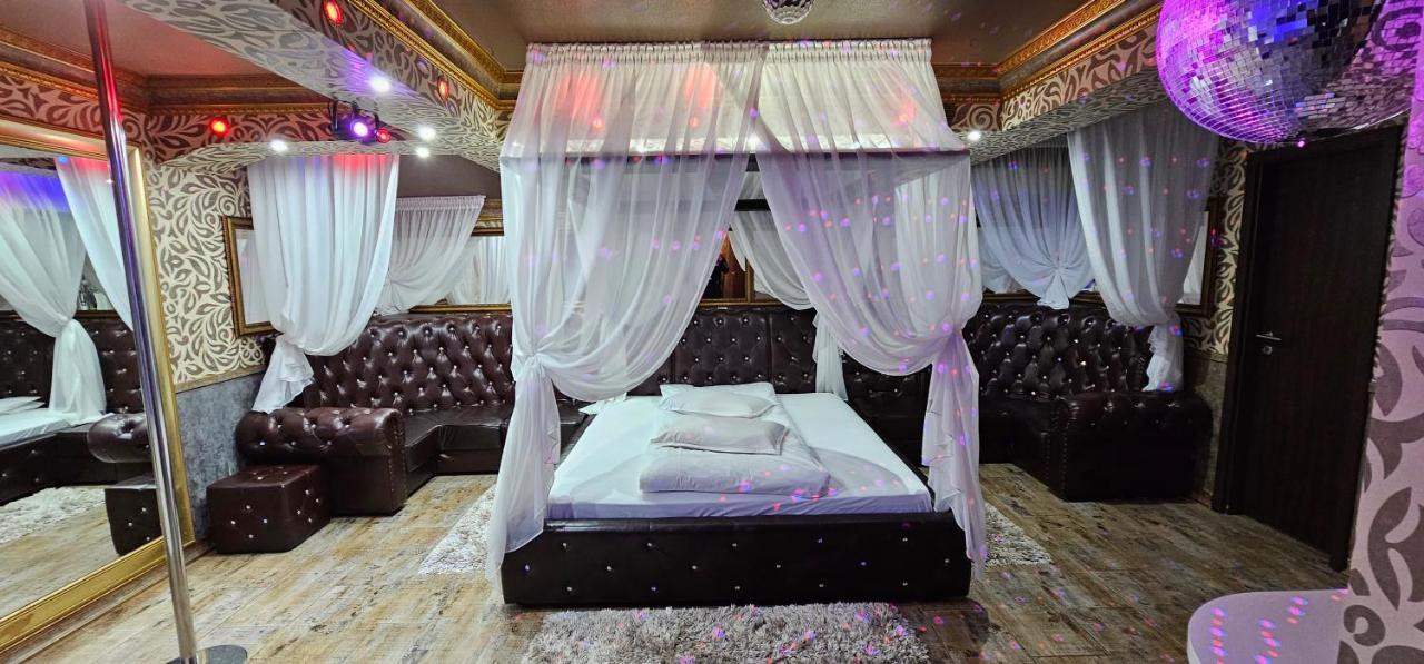 Liebeshotel Boutique Mikaela (adults Only) 3*
