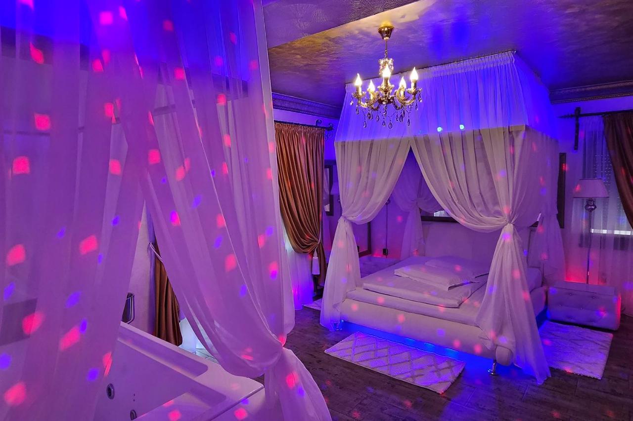 Boutique Mikaela (adults Only) Liebeshotel