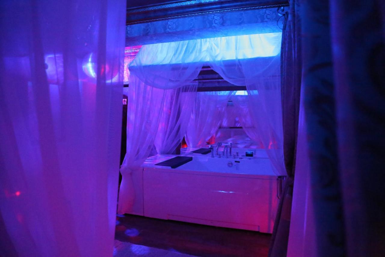 Boutique Mikaela (adults Only) 3* Brașov
